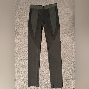 BCBGMaxAzria black legging style pants
